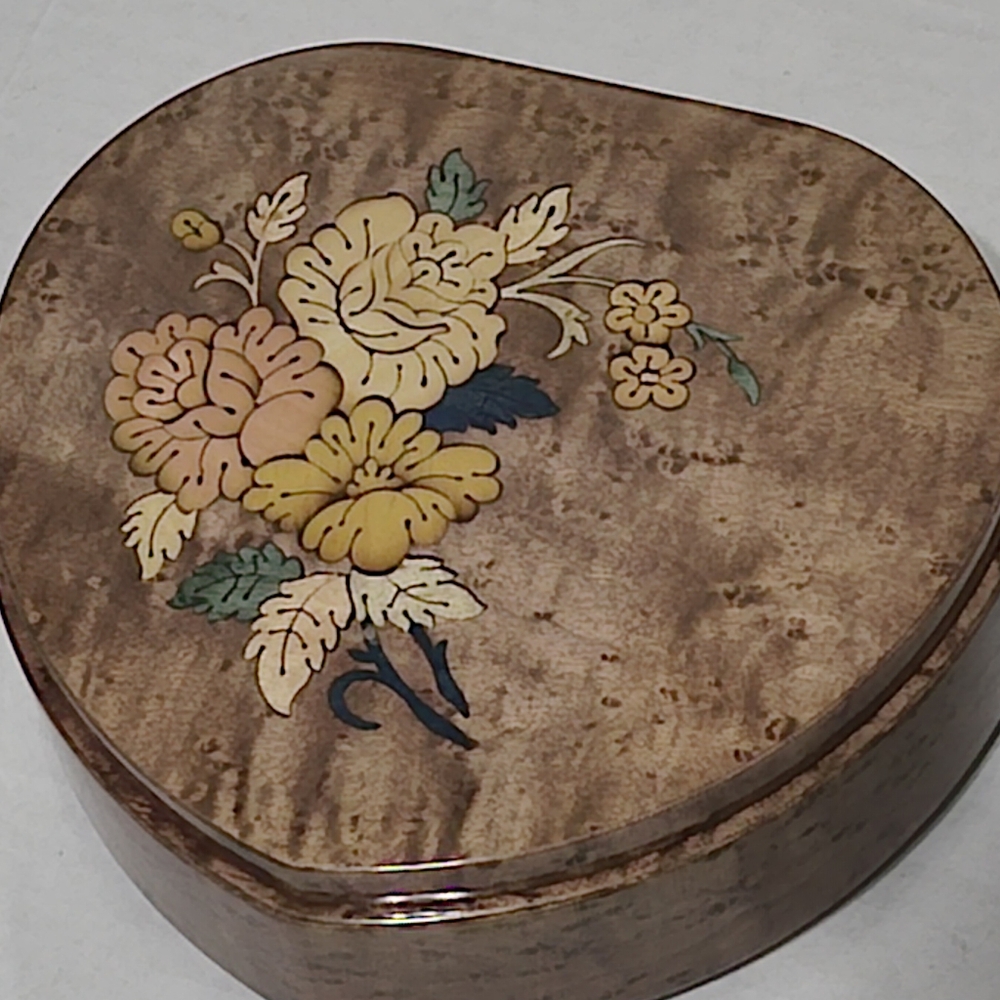 Vtg Reuge Music Box Heart Shape AMAZING GRACE Hymn Made In Italy Grannycore